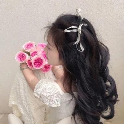 陪她一会儿